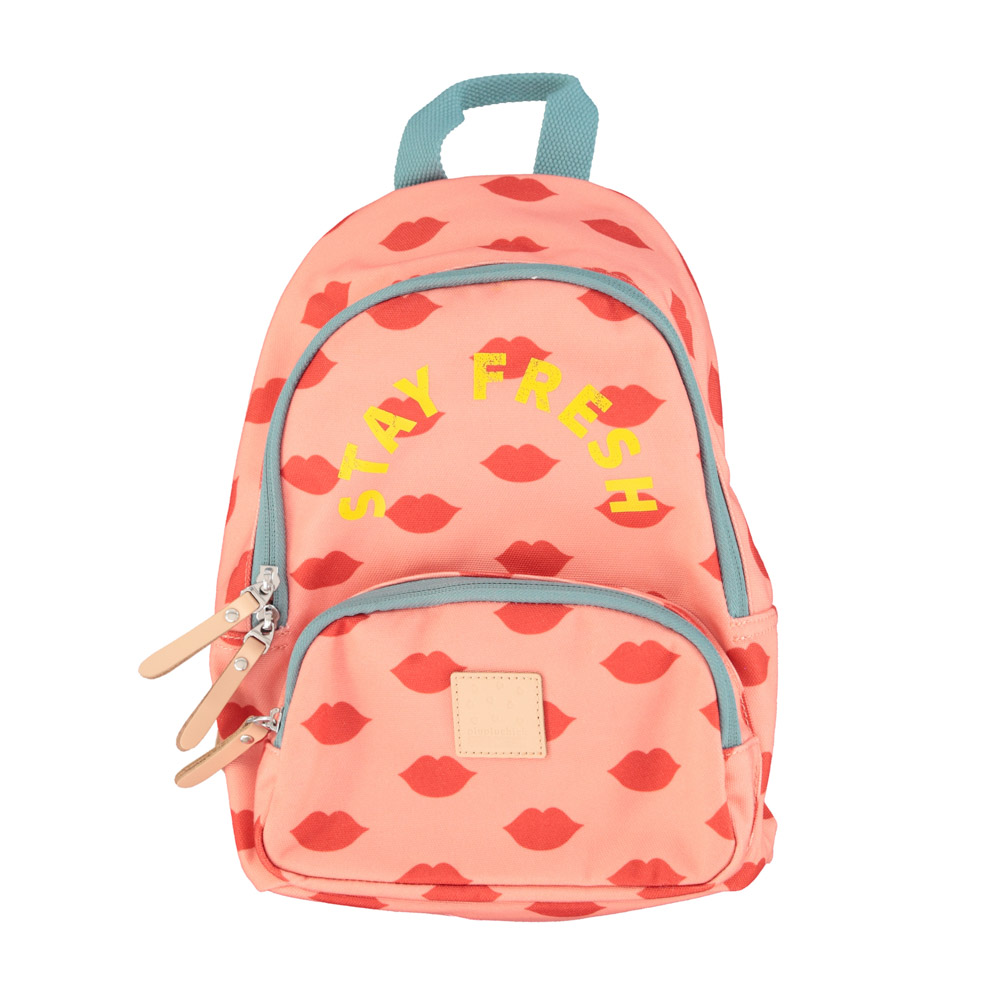 backpack light pink w red lips piupiuchick 1