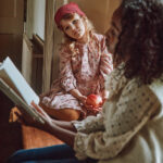 Vestido cuello crochet flores rojas