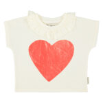 Camiseta cuello volante niña corazon